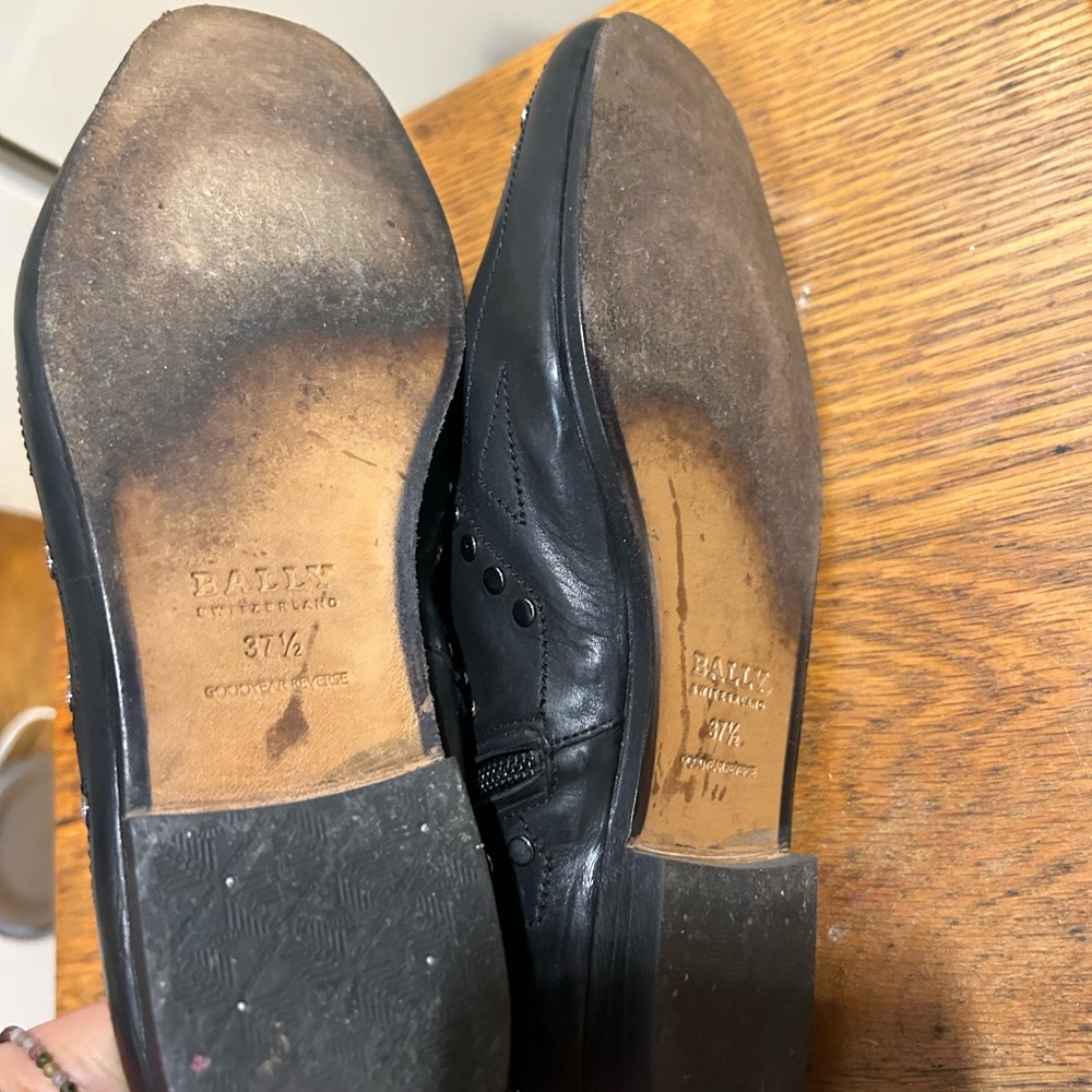 Bally Leather Studded Chelsea Boots. So Stylish And Buttery 37.5 View 4
